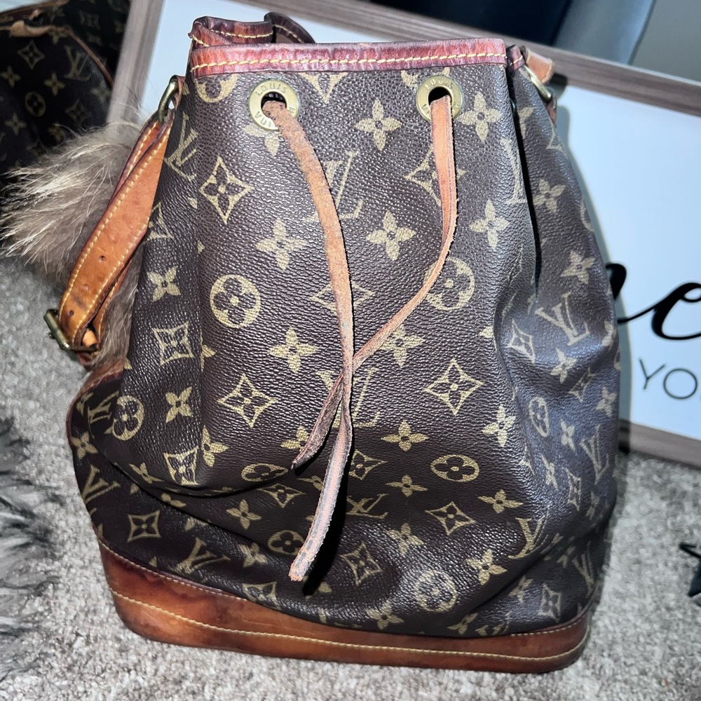 Pre loved vintage Louis Vuitton bucket Bag
